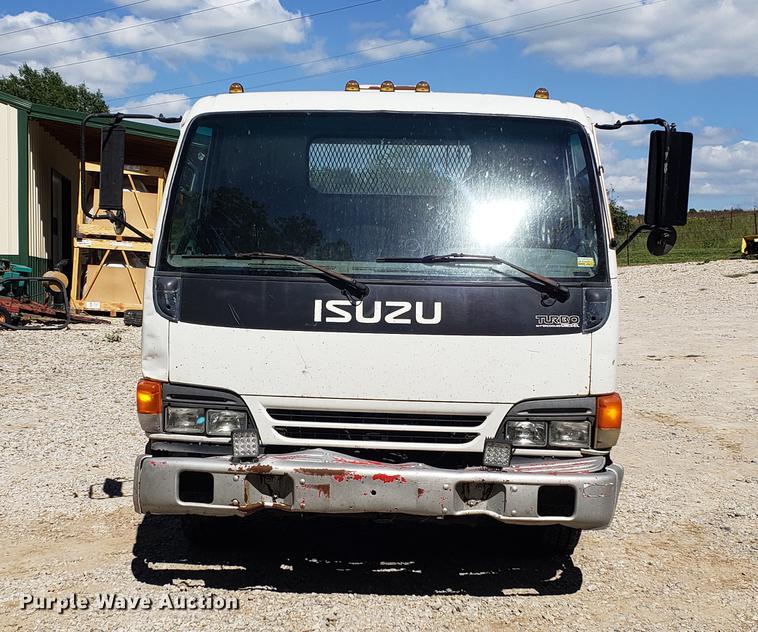 image for item EF9847 1996 Isuzu NPR flatbed truck