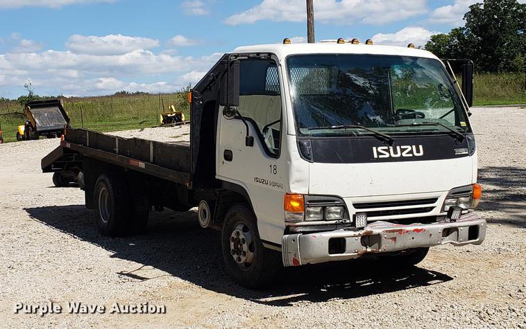image for item EF9847 1996 Isuzu NPR flatbed truck
