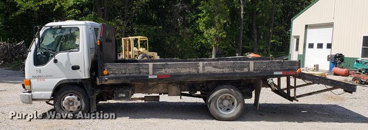 image for item EF9847 1996 Isuzu NPR flatbed truck
