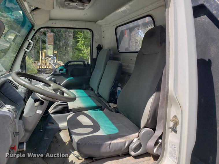 image for item EF9847 1996 Isuzu NPR flatbed truck