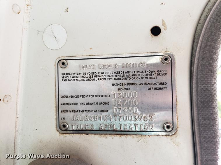 image for item EF9847 1996 Isuzu NPR flatbed truck