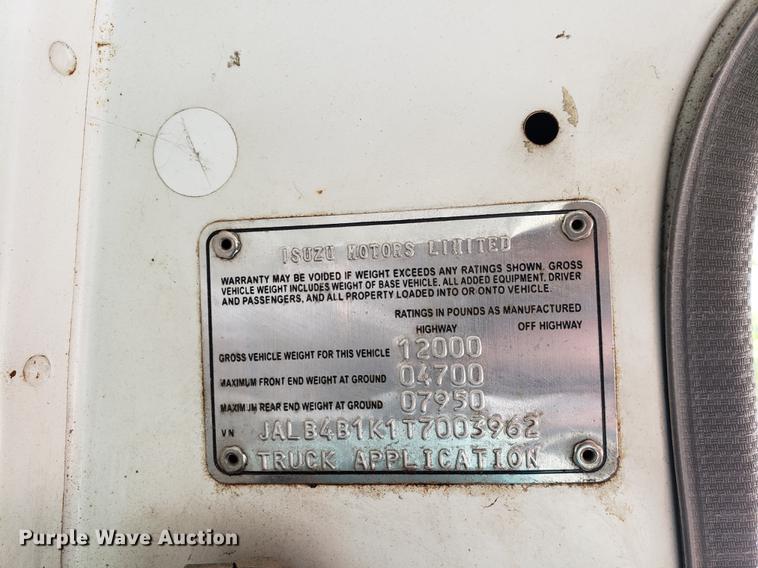 image for item EF9847 1996 Isuzu NPR flatbed truck