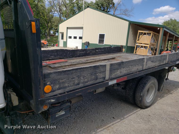 image for item EF9847 1996 Isuzu NPR flatbed truck