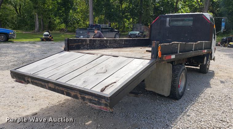 image for item EF9847 1996 Isuzu NPR flatbed truck