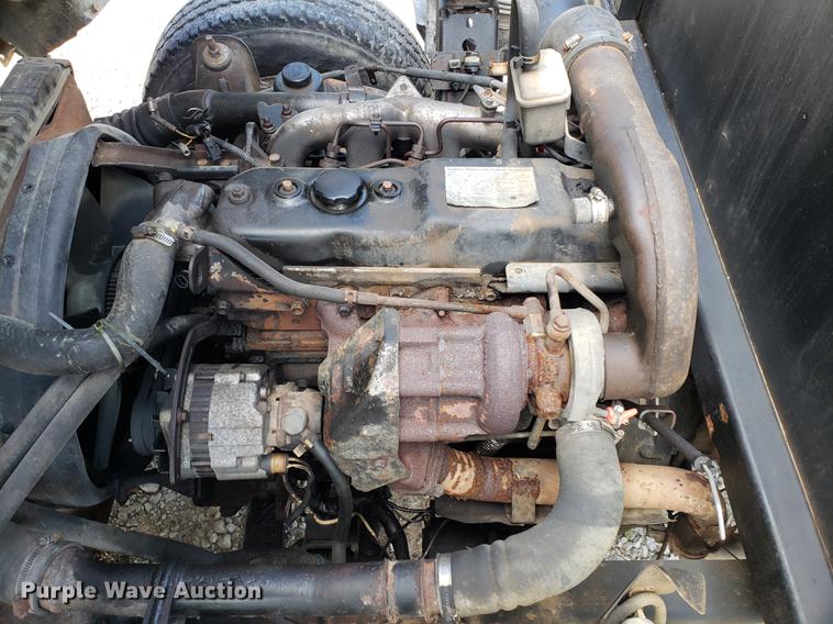 image for item EF9847 1996 Isuzu NPR flatbed truck