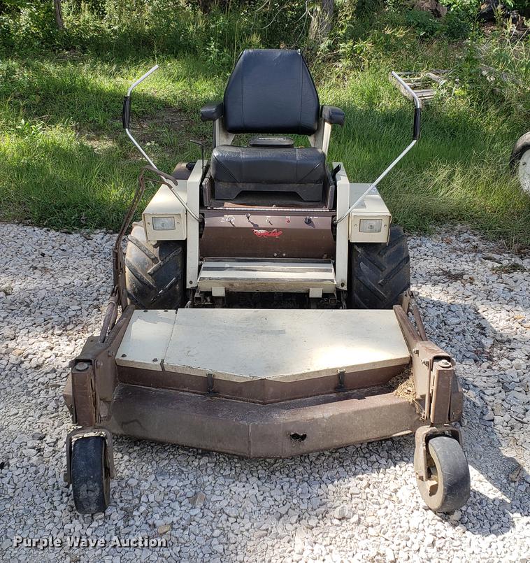 image for item EF9848 Grasshopper ZTR lawn mower