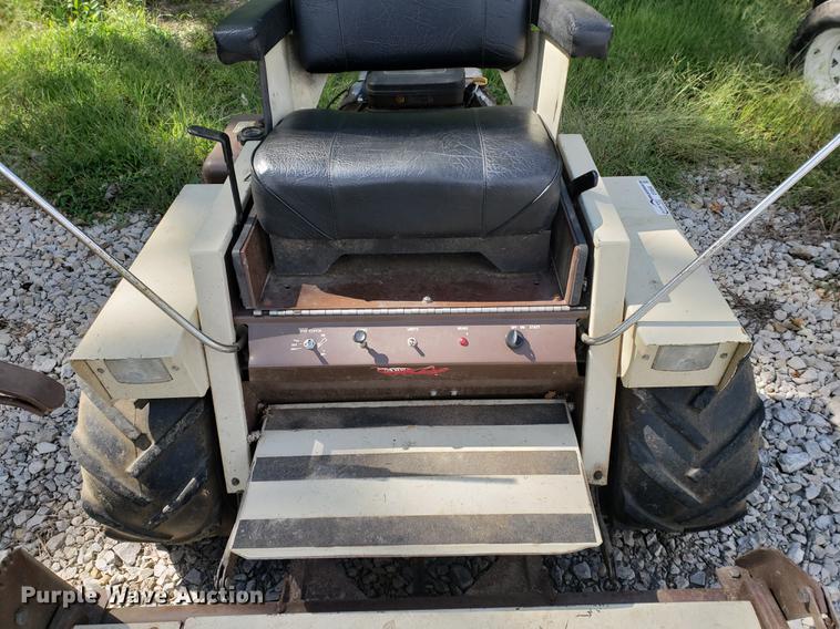 image for item EF9848 Grasshopper ZTR lawn mower