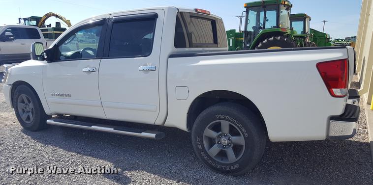 image for item EI9645 2005 Nissan Titan Crew Cab pickup truck