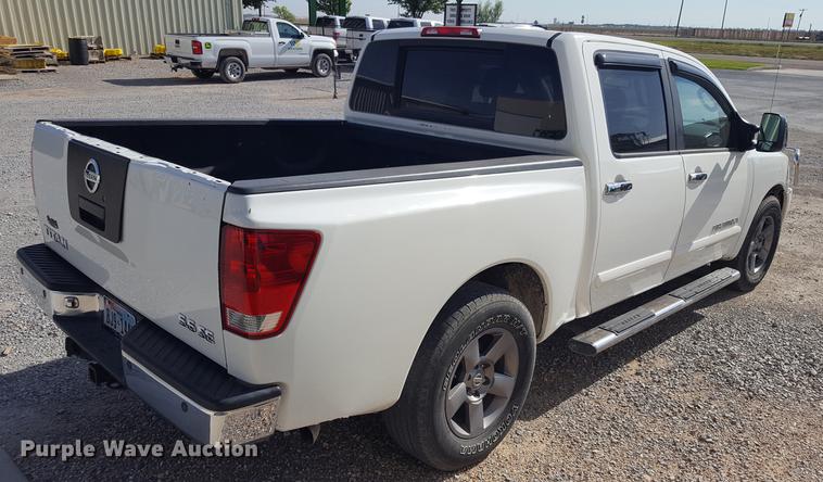 image for item EI9645 2005 Nissan Titan Crew Cab pickup truck