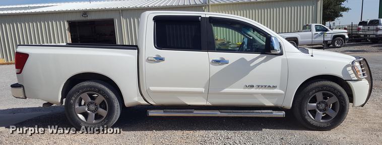 image for item EI9645 2005 Nissan Titan Crew Cab pickup truck