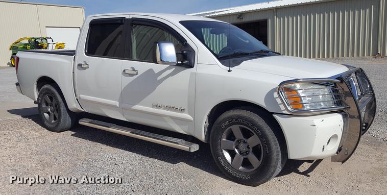 image for item EI9645 2005 Nissan Titan Crew Cab pickup truck