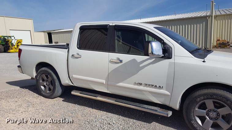 image for item EI9645 2005 Nissan Titan Crew Cab pickup truck