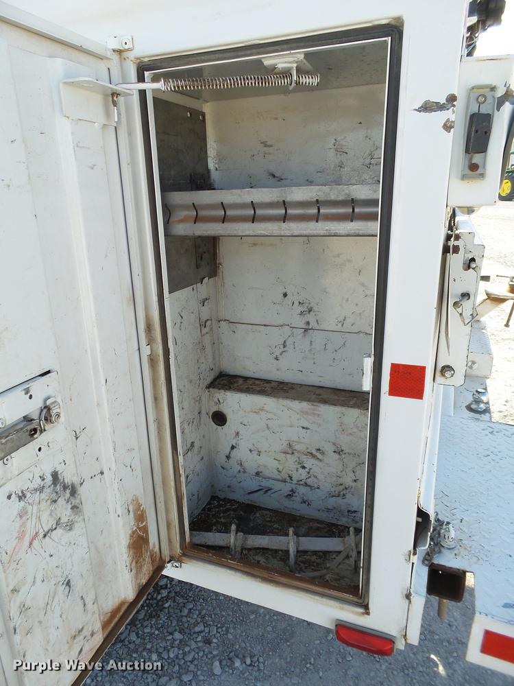 image for item EI9646 2009 GMC Sierra 3500 utility bed pickup truck with crane