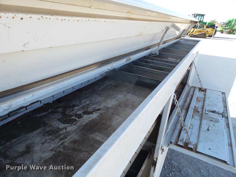 image for item EI9646 2009 GMC Sierra 3500 utility bed pickup truck with crane