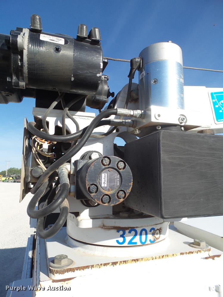 image for item EI9646 2009 GMC Sierra 3500 utility bed pickup truck with crane