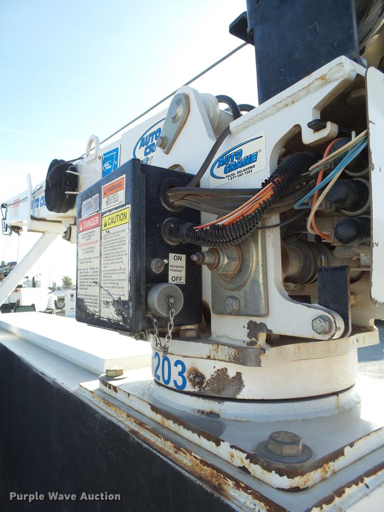 image for item EI9646 2009 GMC Sierra 3500 utility bed pickup truck with crane