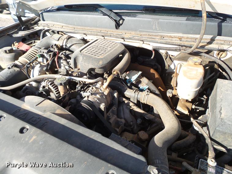 image for item EI9646 2009 GMC Sierra 3500 utility bed pickup truck with crane