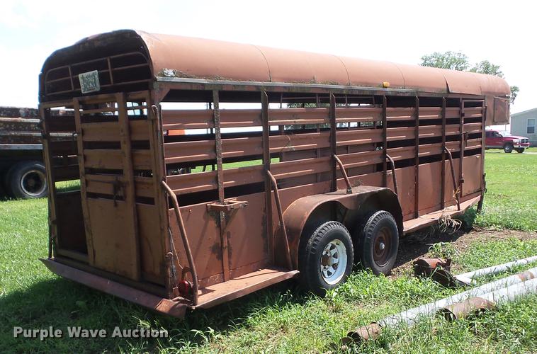 image for item EI9887 1979 Hale livestock trailer