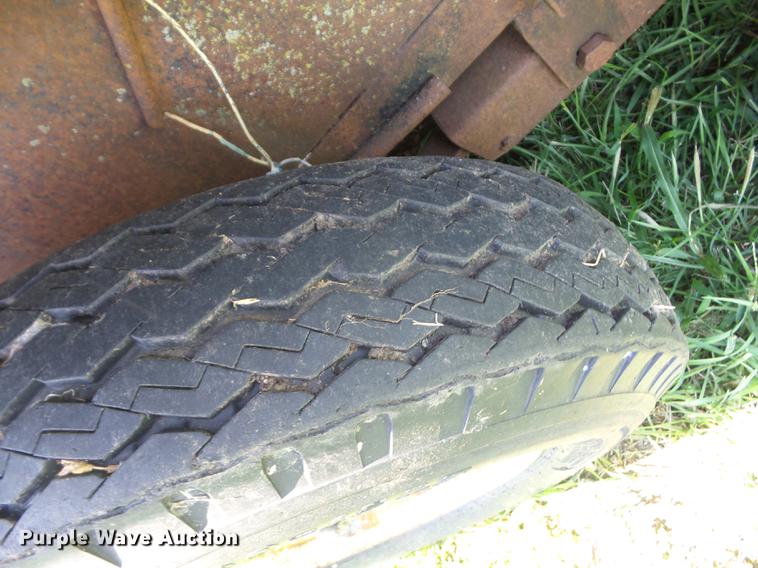 image for item EI9887 1979 Hale livestock trailer