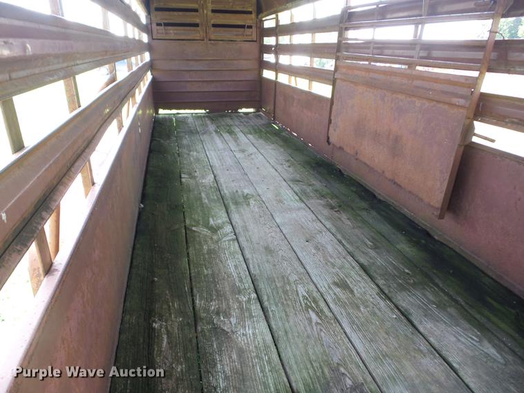 image for item EI9887 1979 Hale livestock trailer