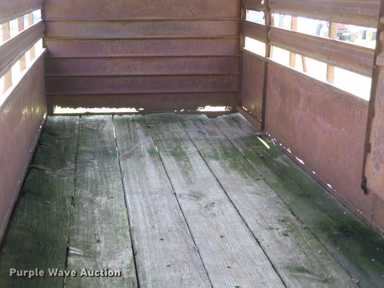 image for item EI9887 1979 Hale livestock trailer