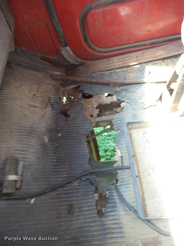 image for item EI9888 1972 Ford 800 dump truck