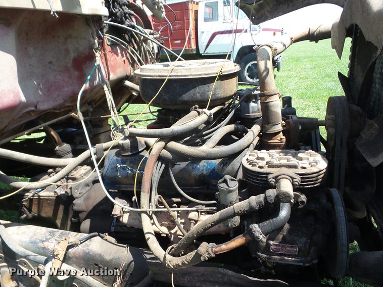 image for item EI9888 1972 Ford 800 dump truck