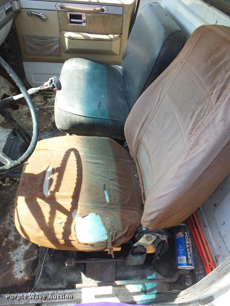 image for item EI9899 1984 GMC 7000 dump truck