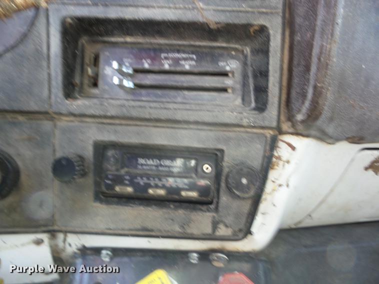 image for item EI9899 1984 GMC 7000 dump truck