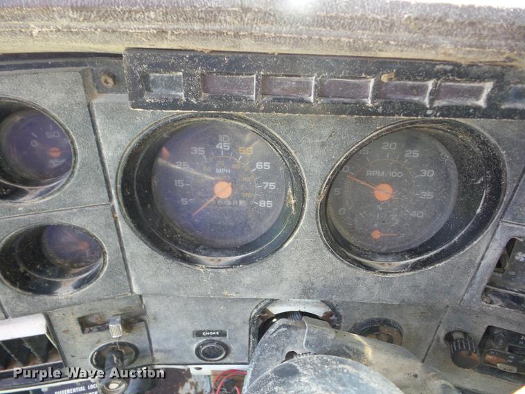 image for item EI9899 1984 GMC 7000 dump truck