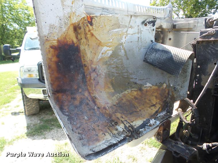 image for item EI9899 1984 GMC 7000 dump truck