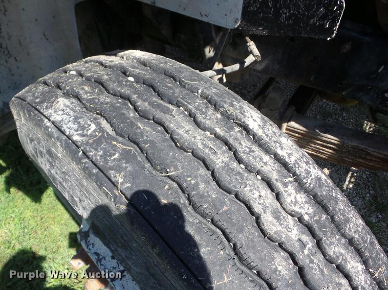 image for item EI9899 1984 GMC 7000 dump truck