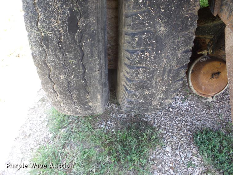 image for item EI9899 1984 GMC 7000 dump truck