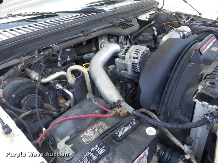 image for item EI9900 2005 Ford F350 Super Duty bale bed pickup truck