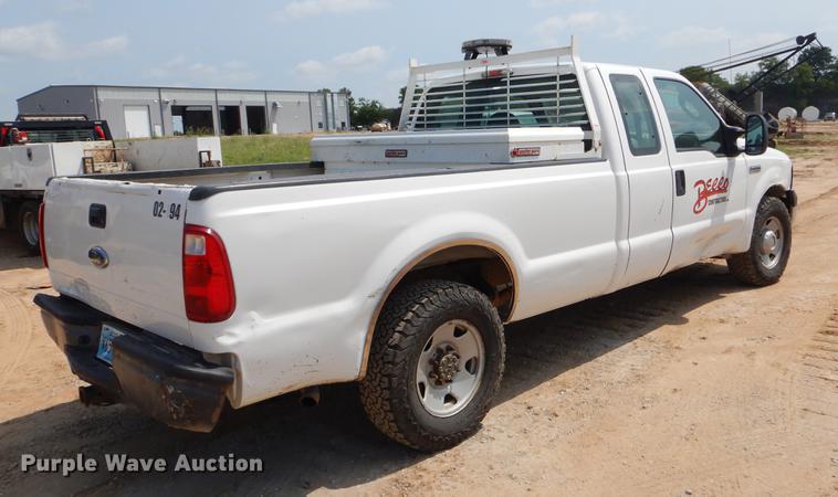 image for item EK9742 2006 Ford F250 Super Duty SuperCab pickup truck