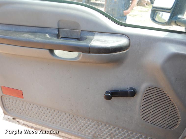 image for item EK9742 2006 Ford F250 Super Duty SuperCab pickup truck