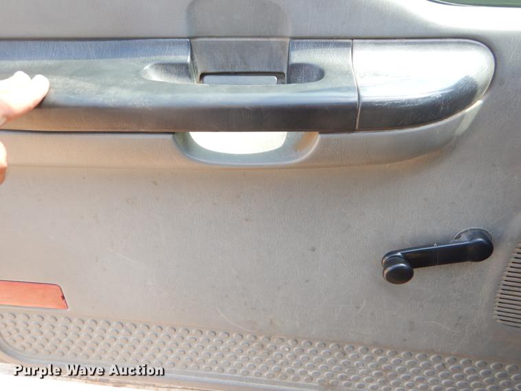 image for item EK9742 2006 Ford F250 Super Duty SuperCab pickup truck