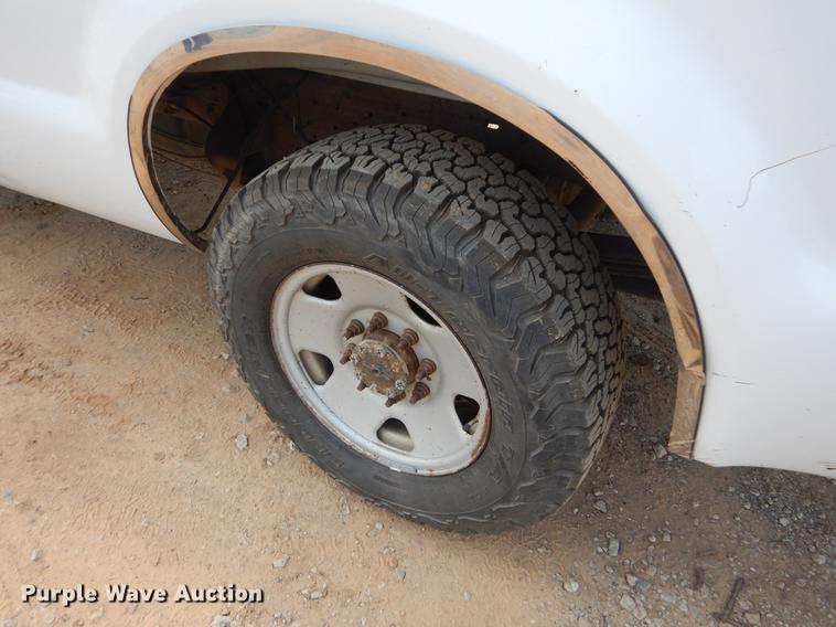 image for item EK9742 2006 Ford F250 Super Duty SuperCab pickup truck