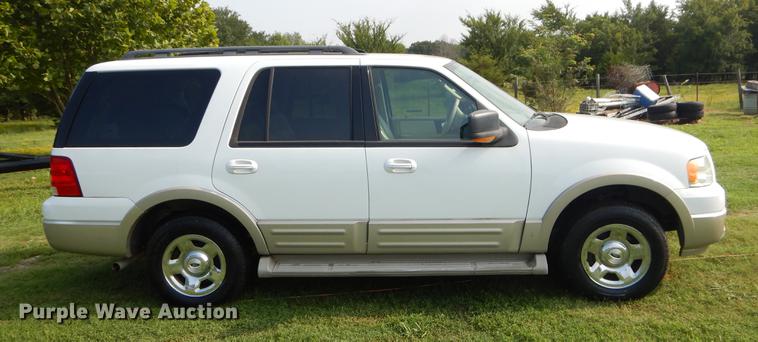 image for item EO9503 2005 Ford Expedition SUV