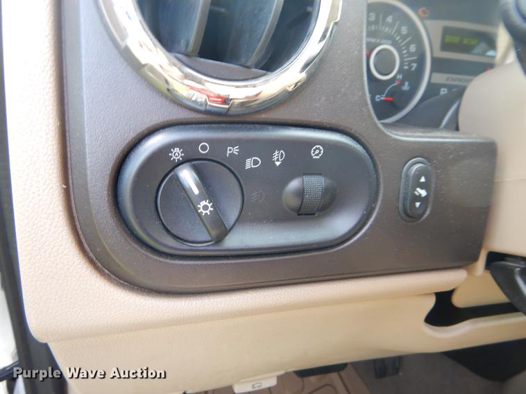 image for item EO9503 2005 Ford Expedition SUV