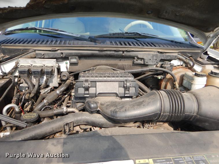 image for item EO9503 2005 Ford Expedition SUV