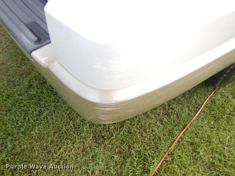 image for item EO9503 2005 Ford Expedition SUV