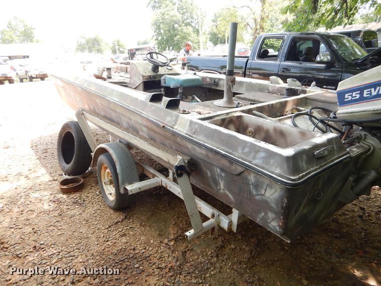 image for item EO9504 1974 Chrysler boat