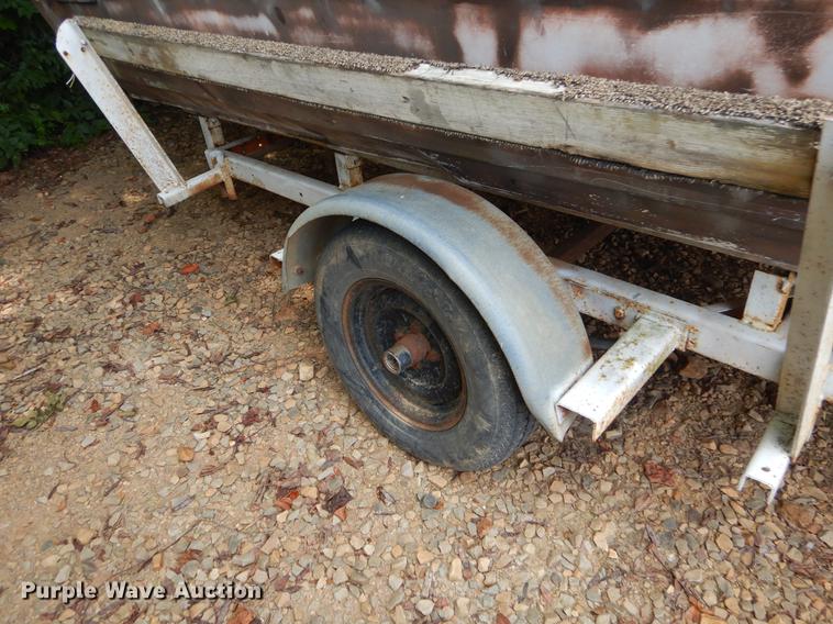 image for item EO9504 1974 Chrysler boat