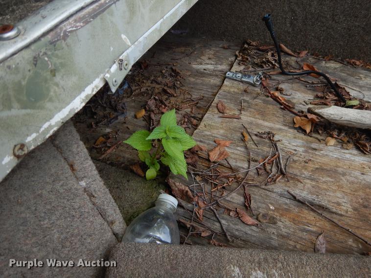 image for item EO9504 1974 Chrysler boat