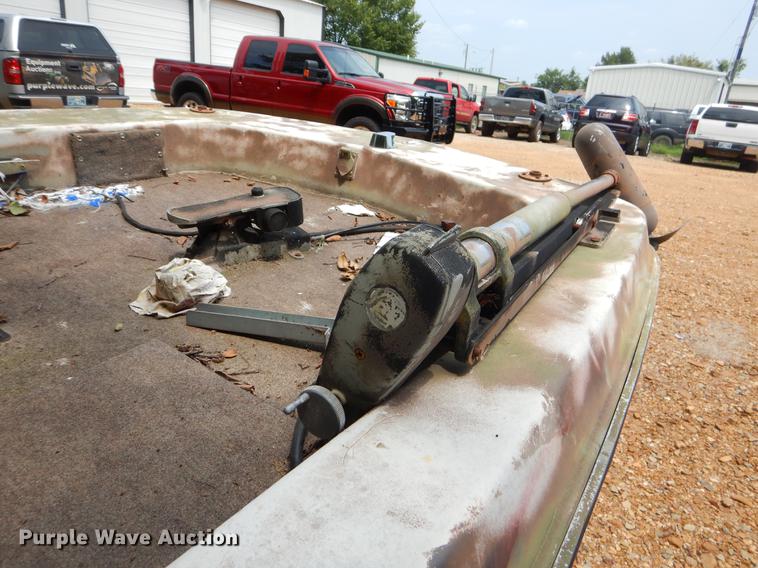 image for item EO9504 1974 Chrysler boat