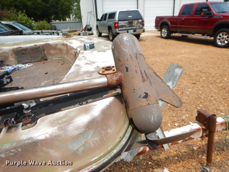 image for item EO9504 1974 Chrysler boat