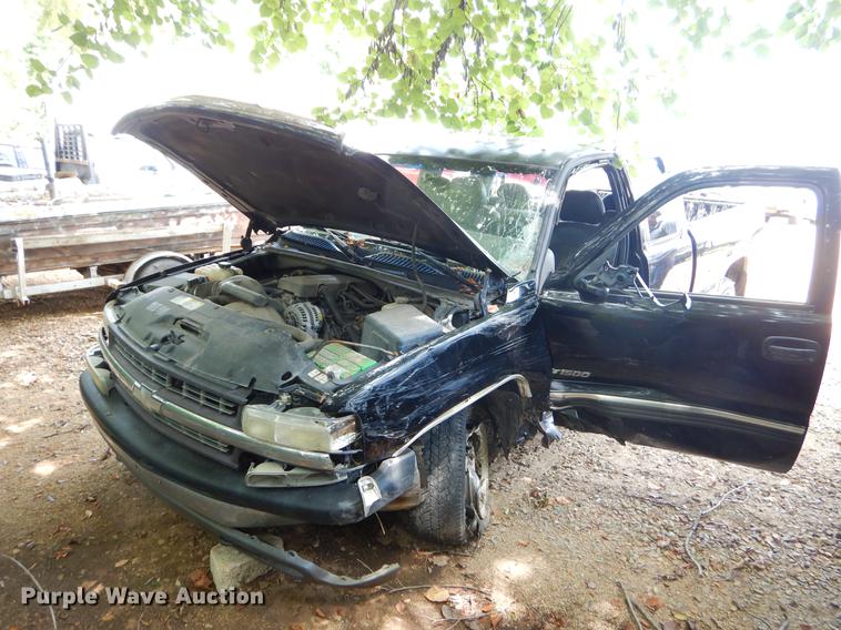 image for item EO9505 1999 Chevrolet Silverado 1500 Ext. Cab pickup truck