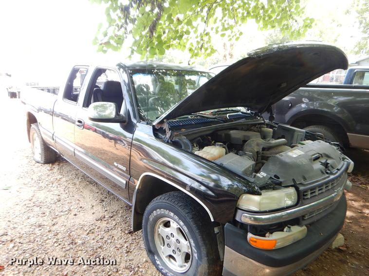 image for item EO9505 1999 Chevrolet Silverado 1500 Ext. Cab pickup truck