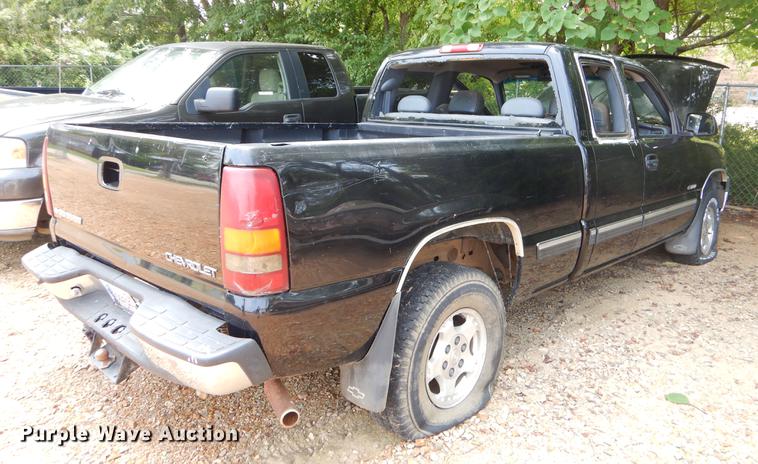 image for item EO9505 1999 Chevrolet Silverado 1500 Ext. Cab pickup truck